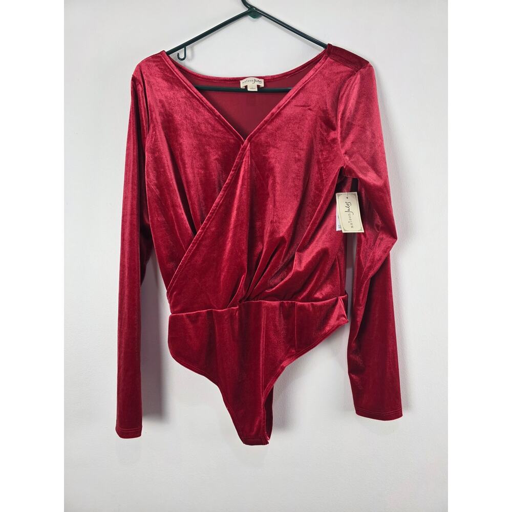 Maison Jules Red Velvet Body Suit L Womens V Neck Long Sleeve‎ Super Soft NWT